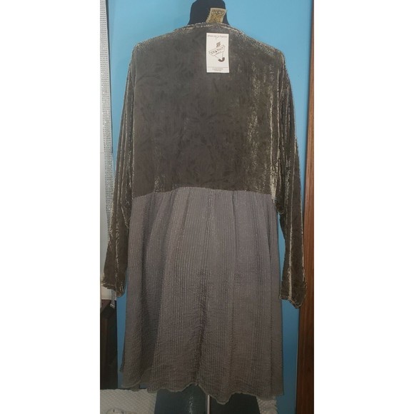 URU Kristine St. Rrik Womens Silk Blend Baby Doll Blouse Sz 1X OS Green Gray NWT - Picture 3 of 12